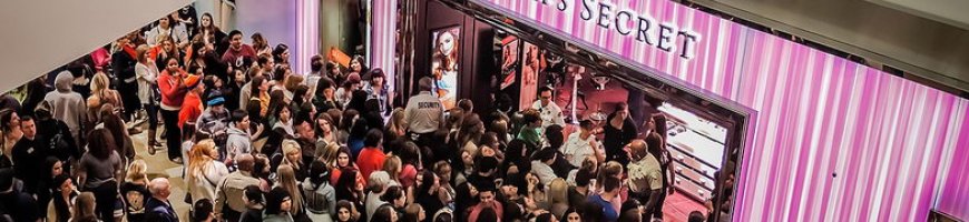 americanii-la-black-friday1